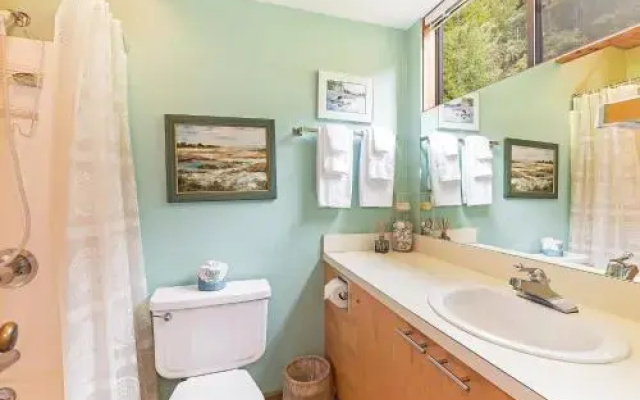 Four Seasons - Three Bedroom Loft Home
