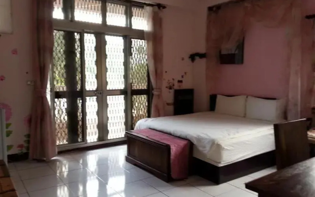 Home Here B & B
