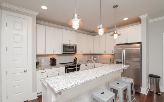 Brand New Luxurious 4BR