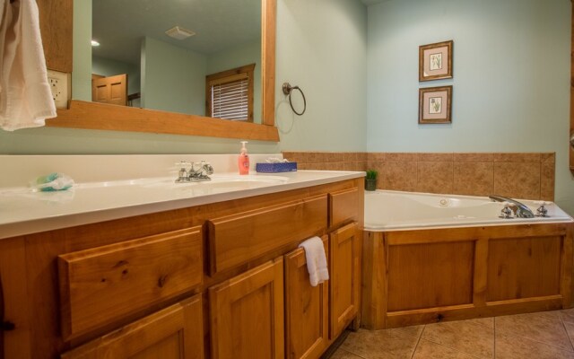 Peaceful Path Cabin by RedAwning