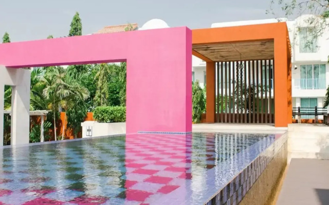 Las Tortugas Condominium