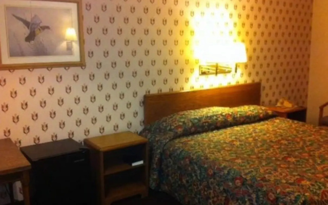 Landmark Inn