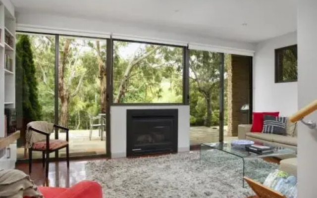 Lake Daylesford Lodge 7