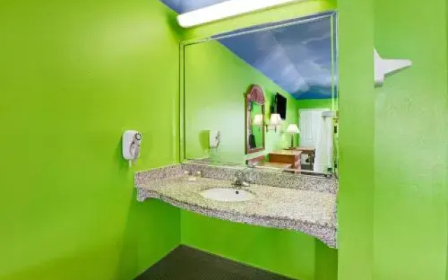 Scottish Inns Suites Channelview