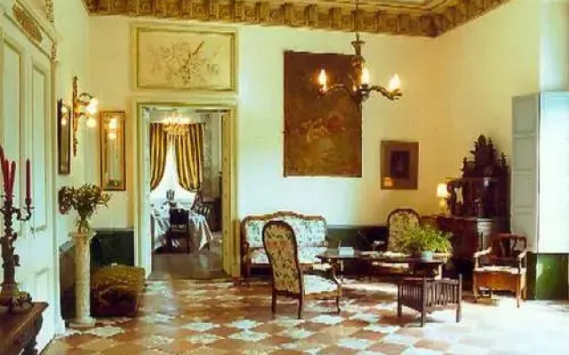 Chambres dHôtes du Chateau de Saint Sulpice