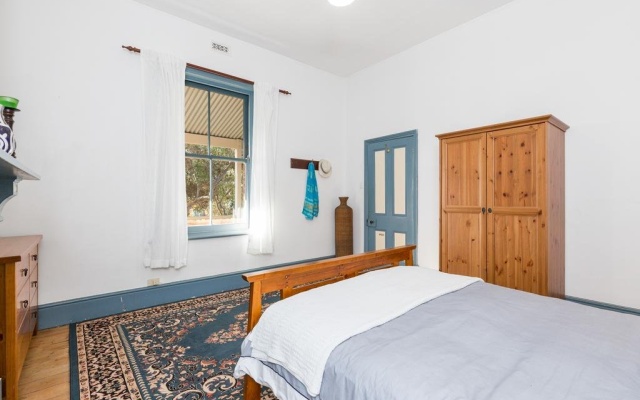 The Fremantle Stone Cottage – Guest Rooms – Perth