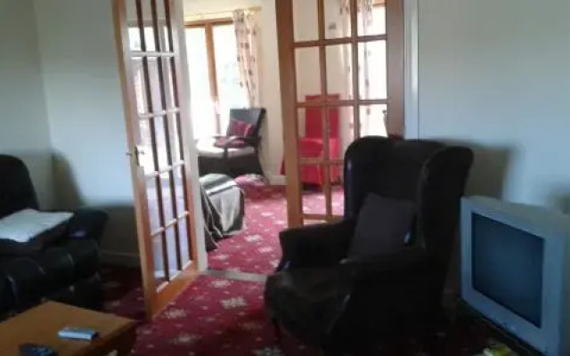 Tombeck House