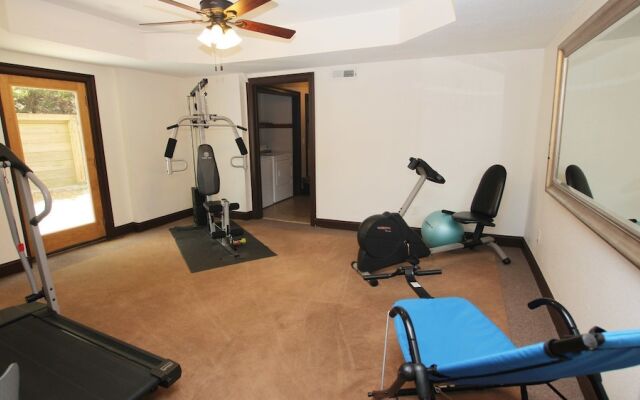 The Drake - 9 Br Home