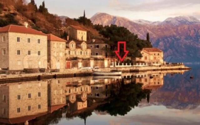 Perast Waterfront Apartments