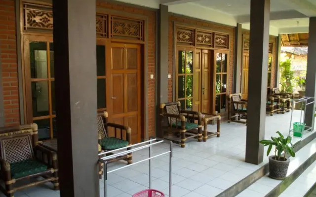 Bunut Garden Bed & Breakfast