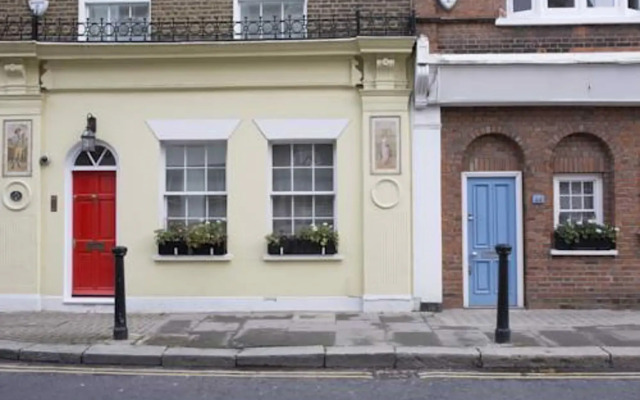 Sloane Gardens X by onefinestay