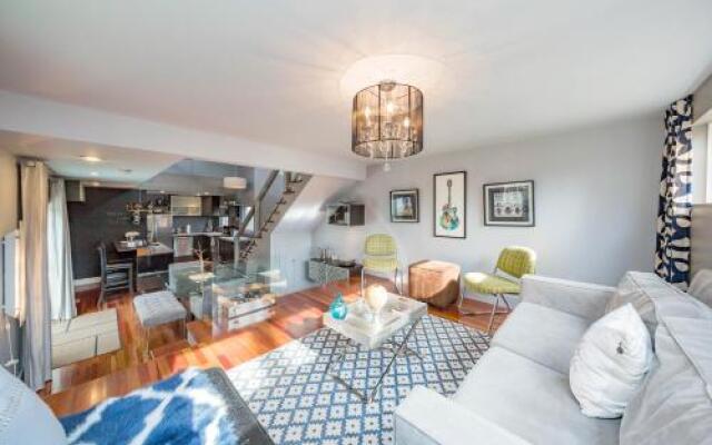 Baby Blue Modern Green Hills Guesthouse