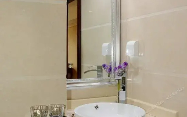Zhong Ying Holiday Hotel