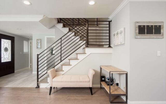 Radiant Estate New Luxury Cali 3 Bd!