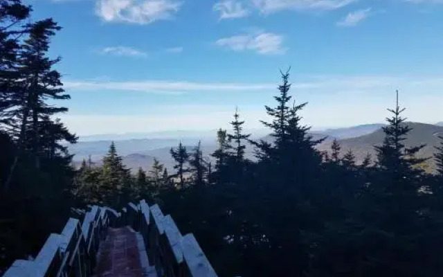 Ski In/Out Trailside Townhome