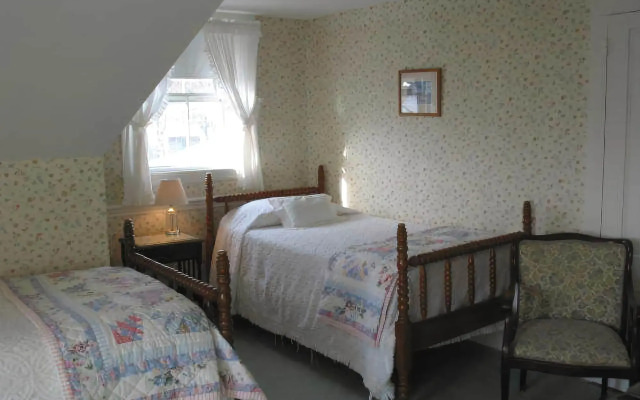 The Linden Tree Inn