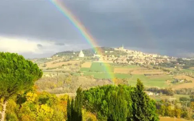 San Valentino Abbazia XIII sec. "La Farm House"