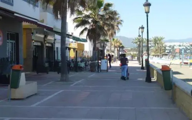 Casares del Sol