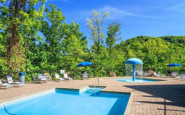 Rocky Top Lodge - Six Bedroom Cabin