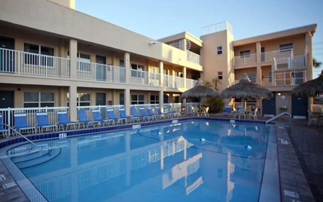 Commodore Beach Club Condo