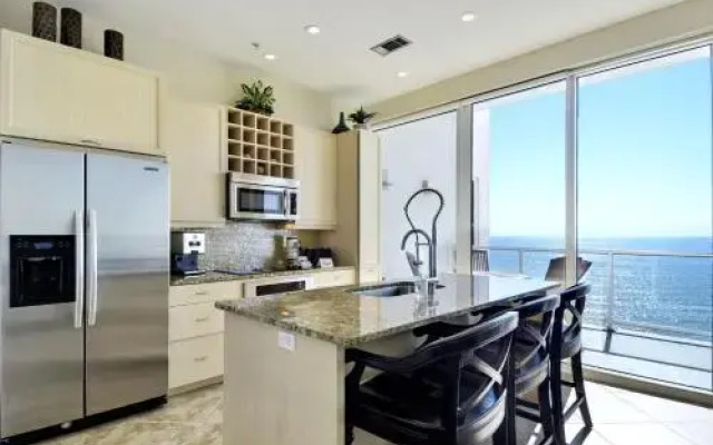 Diamond Beach 603 3 Br condo by RedAwning