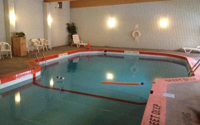 Travel Hotel & Suites