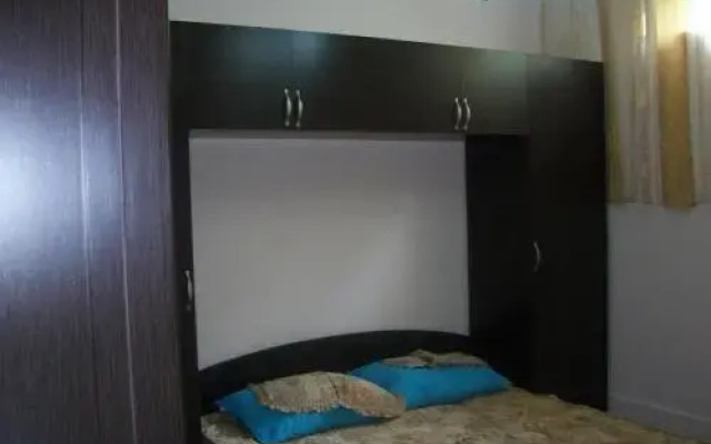 Hotel Zura Palace