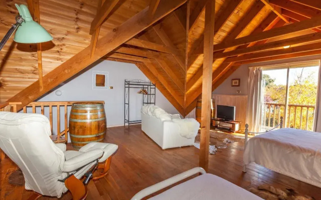 Aarlaur 2 - Loft Style Apartment in Jindabyne