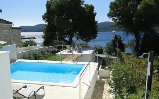 Villa Nelly