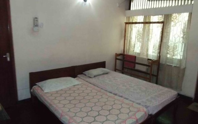 Chanuka Tourist  Guest House Colombo