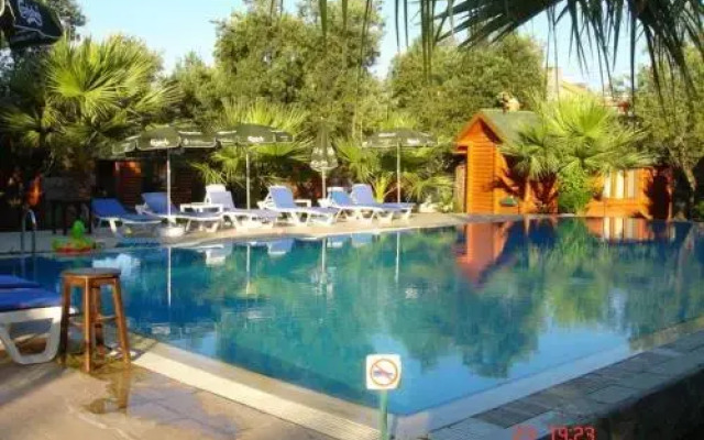 CRPDM Bungalow Hotel