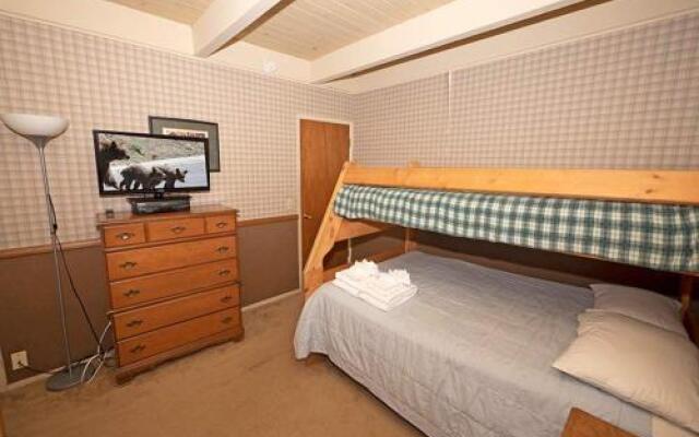 2552 Humboldt by RedAwning