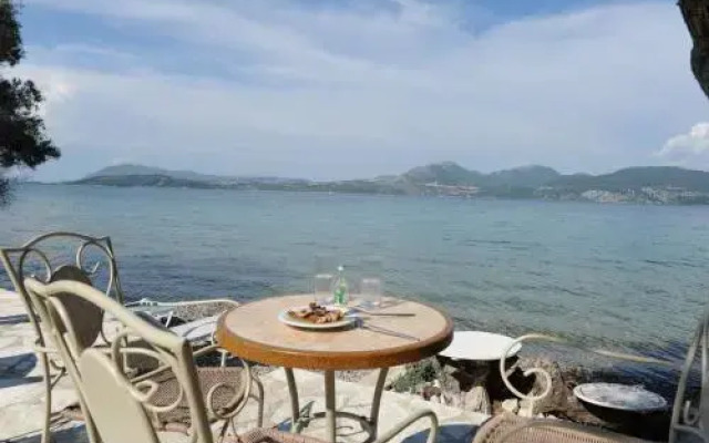 Agnadi Suites