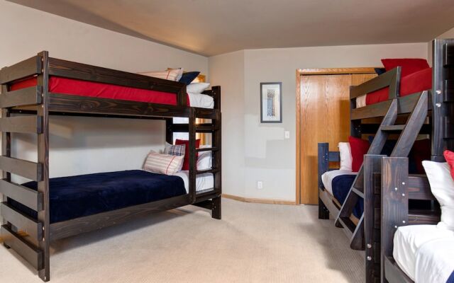 1382 Empire Mountain Ski Home 4 Bedroom Home by RedAwning