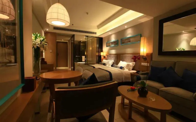 Days Hotel & Suites Da Peng Hainan