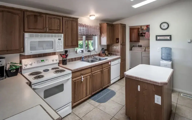 137 Gavilan Hills Road