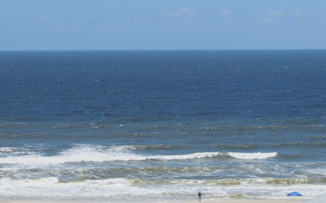 Lighthouse 411 - 3 Br Condo