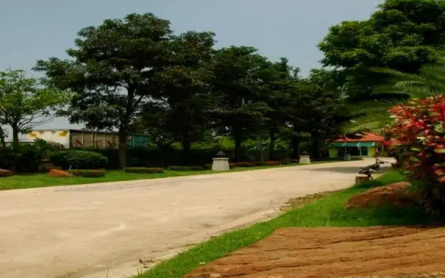 Tharawadee Resort