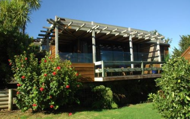 Te Manaaki Villa – Outside – Russell