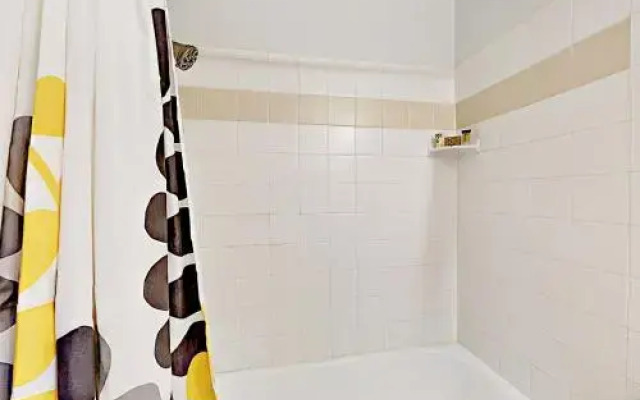 Hip Downtown Condo with Loft by RedAwning