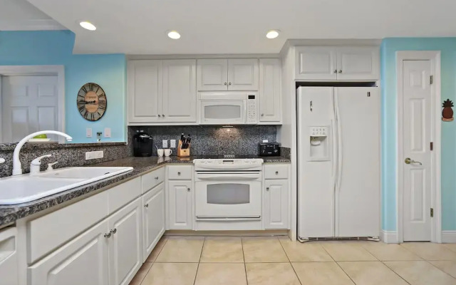 Treasure Island 2209 - 1184652
