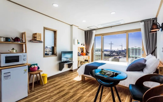 Seogwipo J Cube Pension