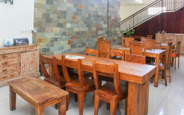 艾里巴厘岛丹帕沙塞拉坦新路伍拉赖 615 号酒店(Airy Denpasar Selatan Bypass Ngurah Rai 615 Bali)