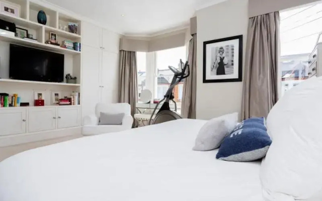 Veeve  5 Bed 3 Bath House Foxbourne Road Balham