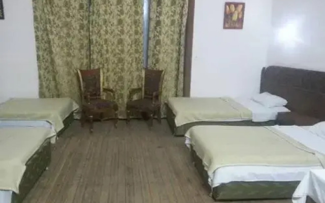 Louris Inn