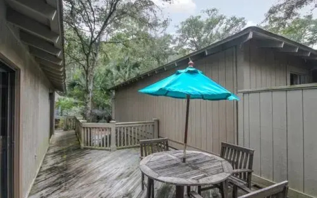 Sparrow Pond 1071 by RedAwning