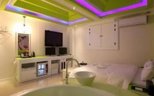 One Night Two Days Hotel