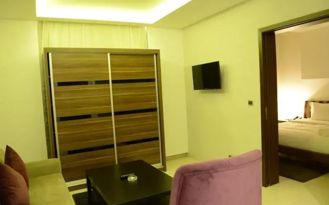 Silver City Business Hotel