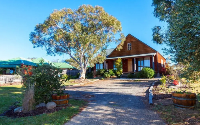 Aarlaur 2 - Loft Style Apartment in Jindabyne