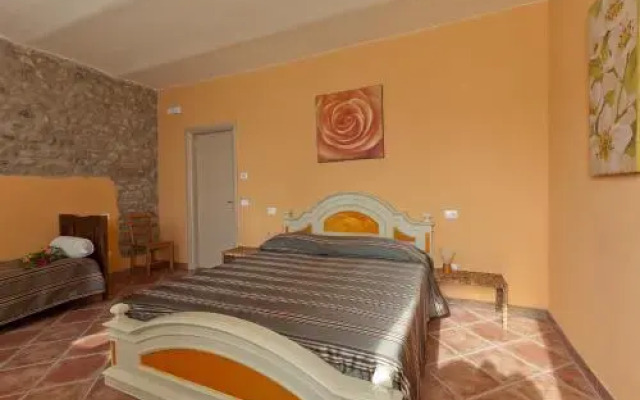 Agriturismo Con Cucina Tipica Nuova Scardua